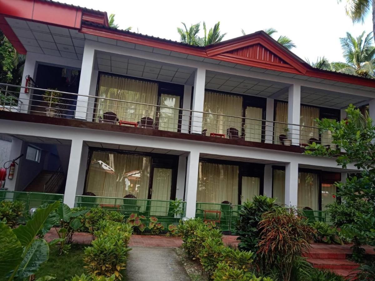 Coconhuts Beach Resort Lakshmanpur Bagian luar foto
