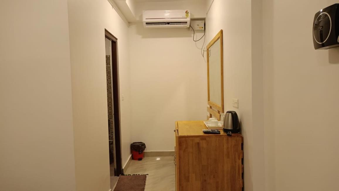 Coconhuts Beach Resort Lakshmanpur Bagian luar foto