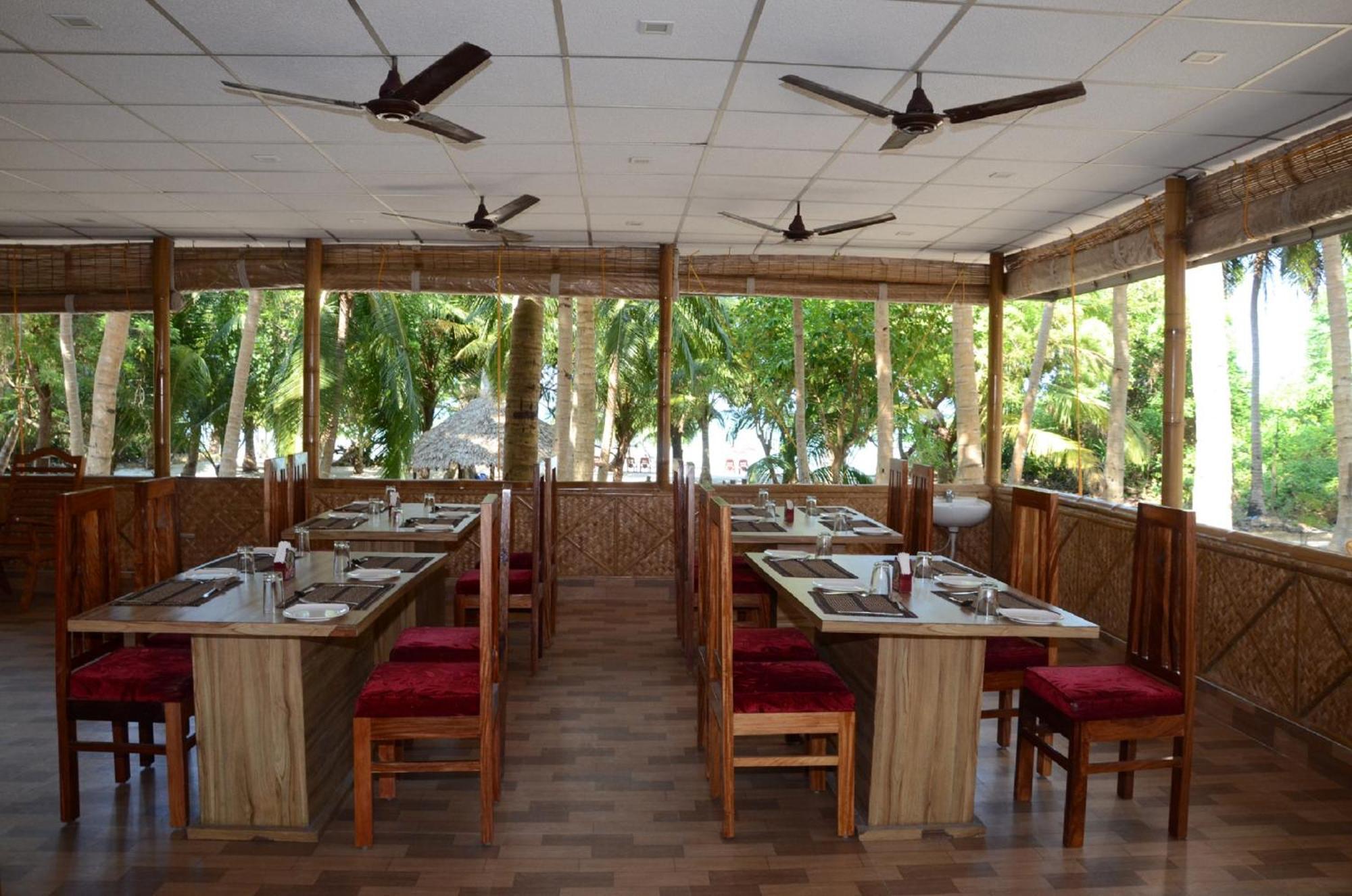 Coconhuts Beach Resort Lakshmanpur Bagian luar foto