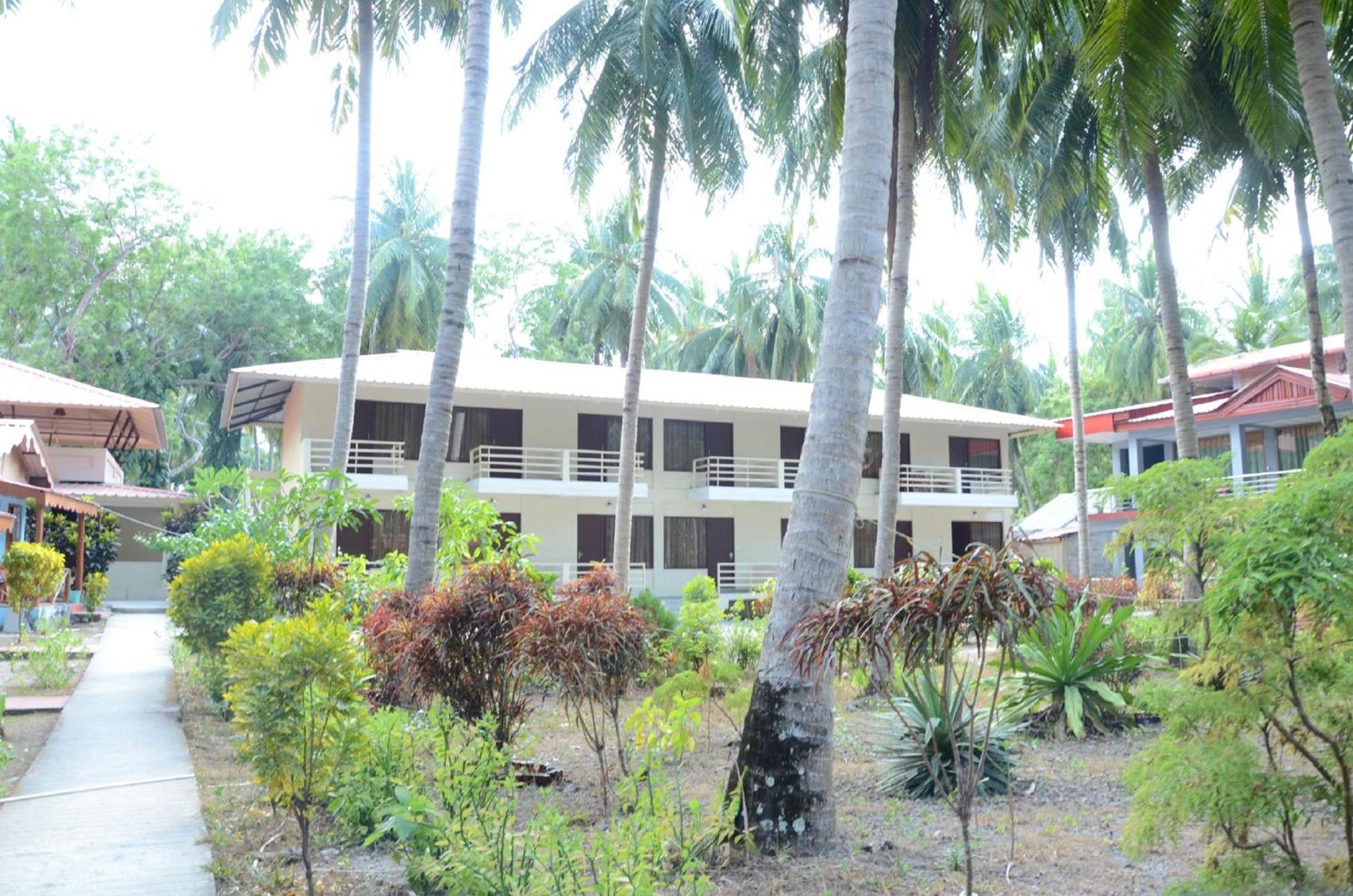 Coconhuts Beach Resort Lakshmanpur Bagian luar foto
